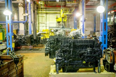 Minsk, Beyaz Rusya - 1 Aralık 2018: fabrika üretimi traktörler ve bileşenleri için onlar için