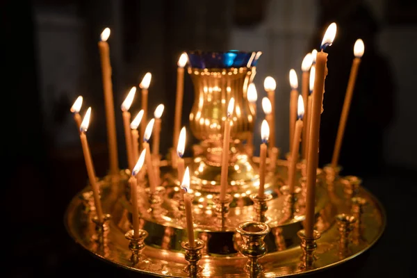 Queimando Velas Templo Ortodoxo Durante Celebração Natal — Fotografia de Stock