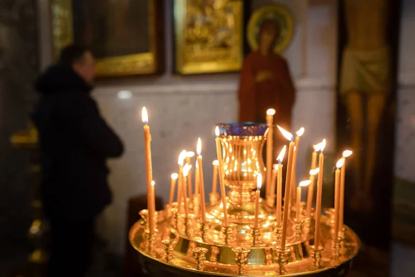 Горящие Свечи Православном Храме Время Празднования Рождества — стоковое фото