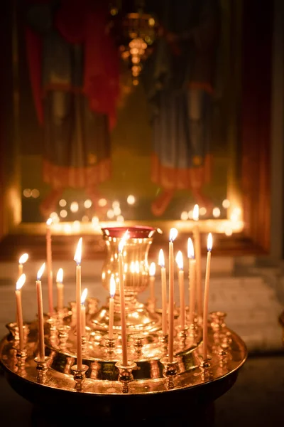 Queimando Velas Templo Ortodoxo Durante Celebração Natal — Fotografia de Stock