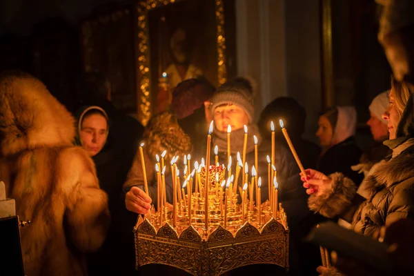 Minsk Belarus Yanuario 2019 Los Ortodoxos Celebran Navidad Iglesia —  Fotos de Stock