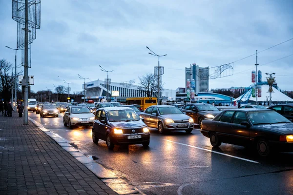 Minsk, Weißrussland - 3. März 2019: Stau in der Innenstadt — Stockfoto