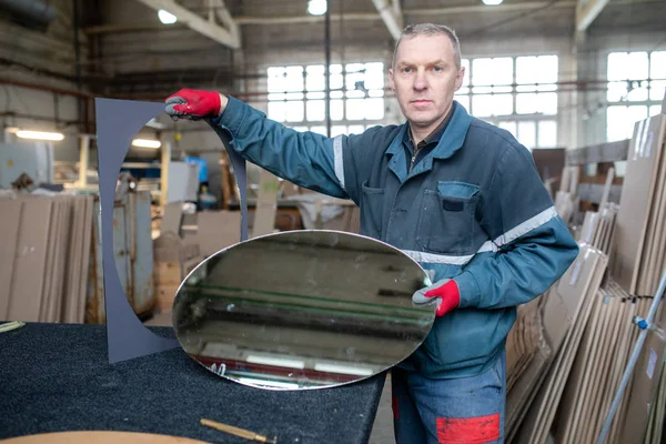 Minsk, Beyaz Rusya - 18 Şubat, 2019: fabrika üretim o için