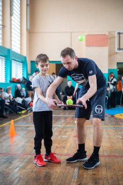 Mnsk, Beyaz Rusya - 24 Mart, 2019: çocuk bir master class tutmak için