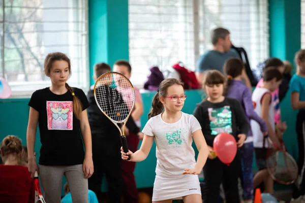 MNSK, BELARUS - 24 MARS 2019 : pour les enfants tenir une classe de maître — Photo