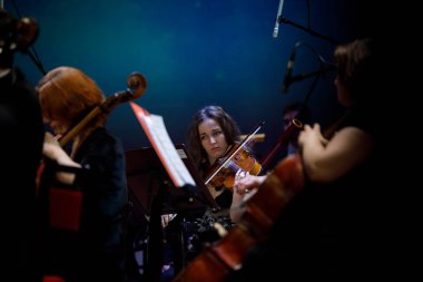 Minsk, Belarus-1 Nisan, 2019: orkestra şefi yönetmen Senfoni orc