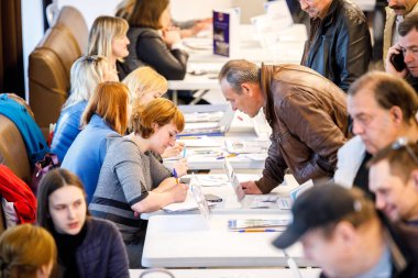 Minsk, Beyaz Rusya - 1 Mayıs 2019: iş fuarı, işsiz arıyor