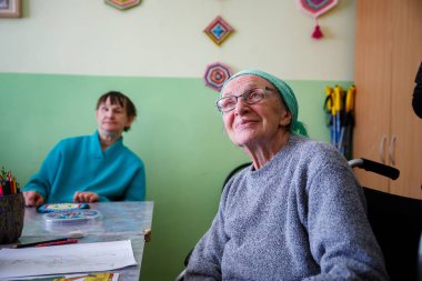 Minsk, Beyaz Rusya - 1 Mayıs 2019: Engelliler yaşıyor 