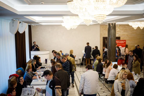 MINSK, BELARUS - 1 MAY, 2019: job fair, unemployed looking for a — Stock Photo, Image