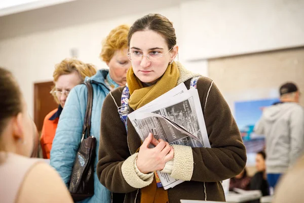 Minsk, Beyaz Rusya - 1 Mayıs 2019: iş fuarı, işsiz arıyor