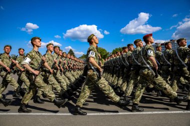 Minsk, Beyaz Rusya - 1 Juny, 2019: Belarus ordusunun askerleri m