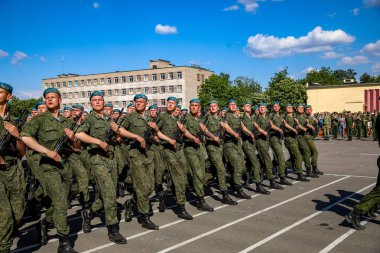 Minsk, Beyaz Rusya - 1 Juny, 2019: Belarus ordusunun askerleri m