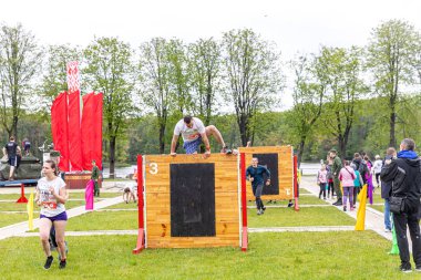 Minsk, Beyaz Rusya - 1 Juny, 2019: Erkekler ve kadınlar maraton koşusu