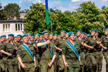Minsk, Beyaz Rusya - 1 Juny, 2019: Belarus ordusunun askerleri m