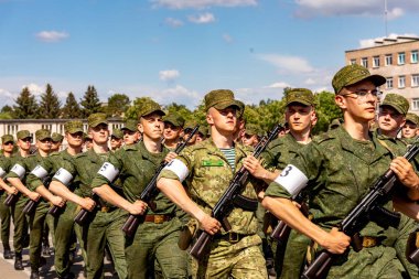 Minsk, Beyaz Rusya - 1 Juny, 2019: Belarus ordusunun askerleri m
