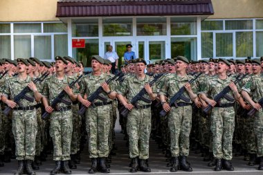 Minsk, Beyaz Rusya - 1 Juny, 2019: Belarus ordusunun askerleri m
