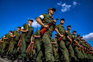 Minsk, Beyaz Rusya - 1 Juny, 2019: Belarus ordusunun askerleri m
