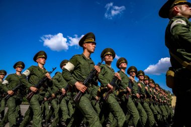 Minsk, Beyaz Rusya - 1 Juny, 2019: Belarus ordusunun askerleri m