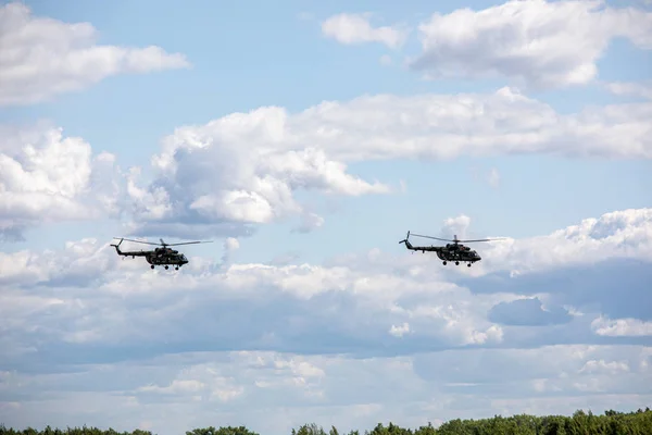 Minsk, Vitryssland-augusti 3, 2019: ryska flygvapnet och Belorussi — Stockfoto