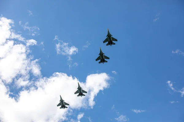 MINSK, BELARUS - 3 de agosto de 2019: Fuerza Aérea Rusa y Belorussi — Foto de Stock