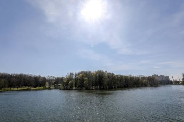 Güzel şehir manzarası kaynak suyu manzarası