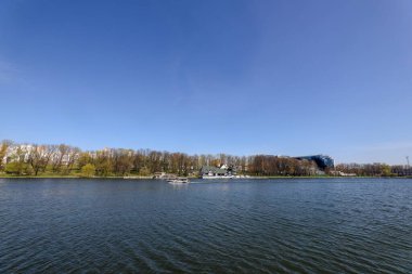 Güzel şehir manzarası kaynak suyu manzarası