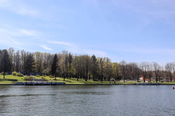 Beautiful City Landscape Spring Water View — Stock Photo, Image