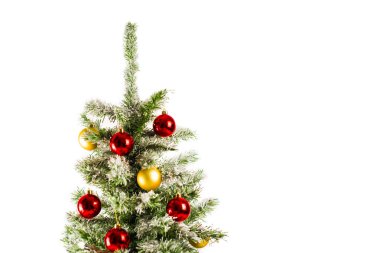 Beyaz bir arka plan üzerinde izole güzel Noel ağacı