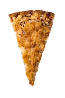 Beyaz arka planda bir parça elmalı turta.