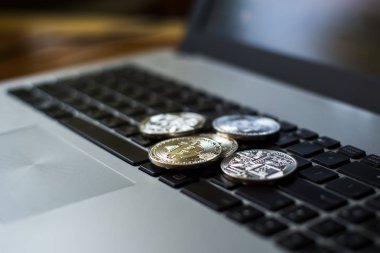 Klavye gümüş bitcoin