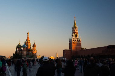 Rusya, Moskova, Eylül 2017: Kızıl Meydan Moskova'da turist