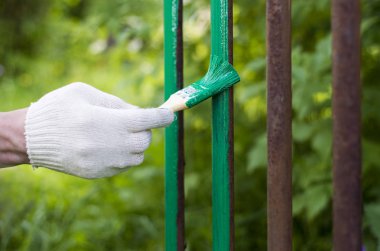 Doğa yeşil çim biçme