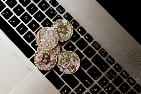 Klavye gümüş bitcoin