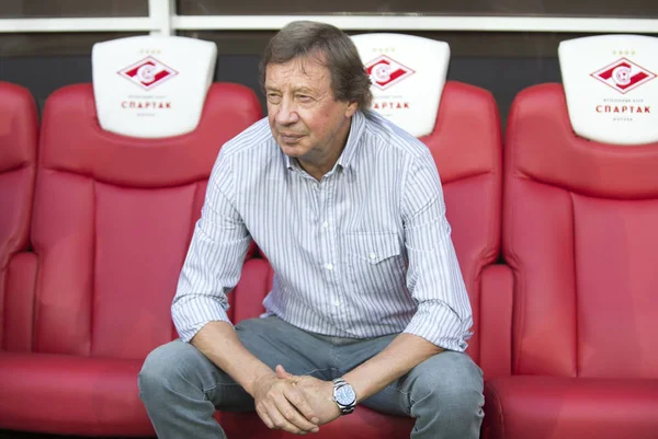 Rusya, Moskova, Ağustos 2017: Baş antrenör Lokomotiv Moskova Futbol Kulübü Yuri Semin