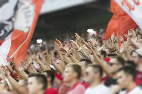 Stadyum podyumda alkışlar futbol taraftarları