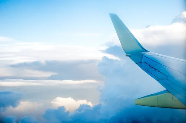 Felhők Felett Repülő Repülőgép — Stock Fotó