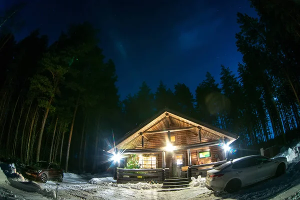 Una Casa Solitaria Bosque Pinos — Foto de Stock