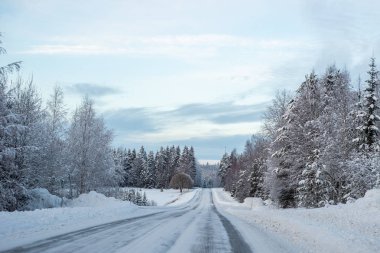 kar ülkede yol Finlandiya