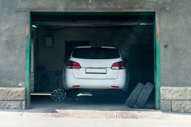 Değiştirme Servisi, Dengeleme ile uygun lastik, kış için değiştirme