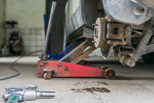 Closeup Detail Kola Shromáždění Moderní Automobil Okraj Odstraněn Přední Rotoru — Stock fotografie