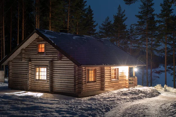 Una Casa Solitaria Bosque Pinos — Foto de Stock