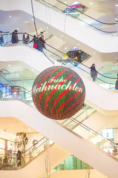 Tyskland Düsseldorf December 2017 Shopping Center Med Jul Illuminations — Stockfoto