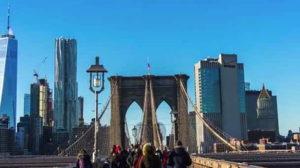 Usa New Tork December 2018 Walking Crowds Tourists Brooklyn Bridge — Stock Video