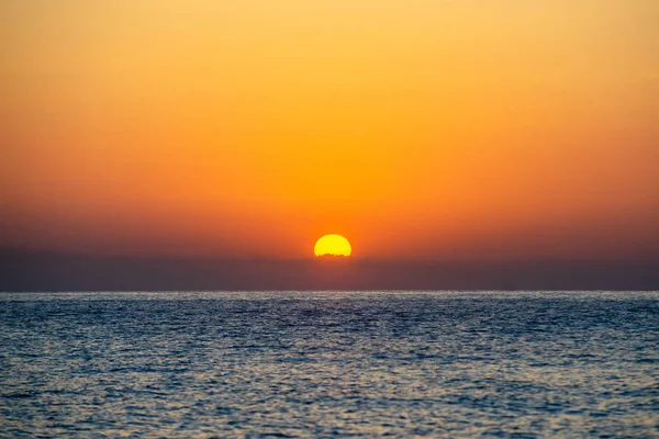 Frühsommerlicher Morgen Strahlender Himmel Strand Beton — Stockfoto