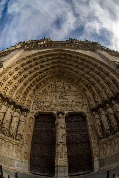 Paris Frankrike April 2019 Notre Dame Paris Medeltida Katolsk Domkyrka — Stockfoto