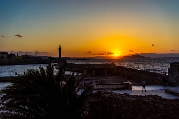 Panorama Nábřeží Benátského Přístavu Maják Starém Přístavu Chania Při Západu — Stock fotografie