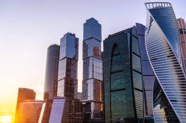 Moskova Uluslararası İş Merkezi akşam