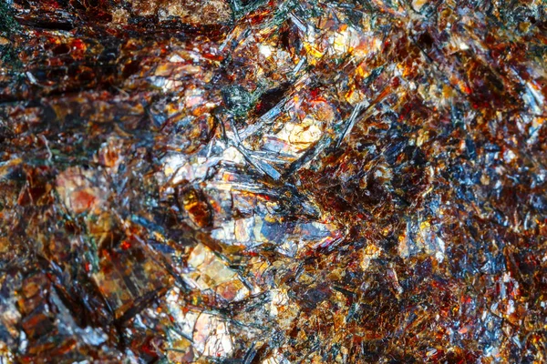 Astrofillit Mineral Khibiny Berge. die Textur des Minerals. Makroaufnahmen von natürlichen Edelsteinen. das Rohmineral. Abstrakter Hintergrund. — Stockfoto