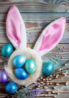 Mutlu paskalyalar. Kutlama Paskalya arka plan. Arka plan kopya alanı ile. Seçici odak. Üstten Görünüm. Yatay.