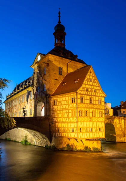 Verlichte Historische Stadhuis Van Bamberg Gebouwd 14E Eeuw — Stockfoto